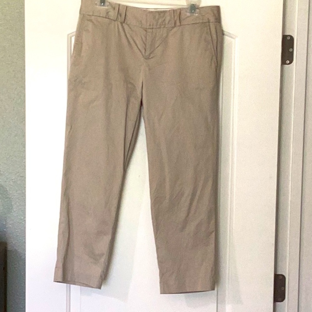 Banana Republic Ryan Fit Capris Size 8 Tan